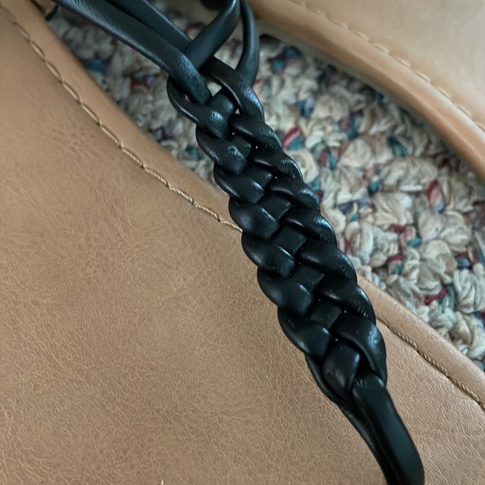 Sandals - Picture 2 of 7